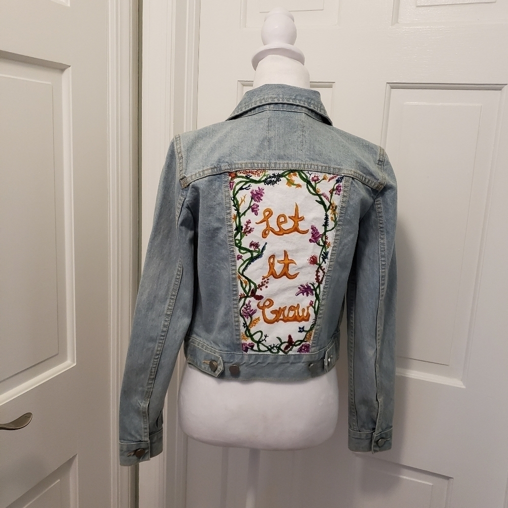 BDG Urban Outfitters Light Blue Jean Jacket Size SP, "Let It Grow" - Picture 4 of 12